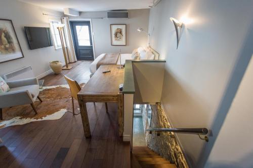 170636428 Hotel le Priori