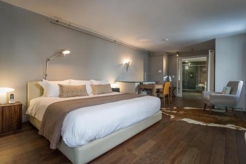 170636439 Hotel le Priori