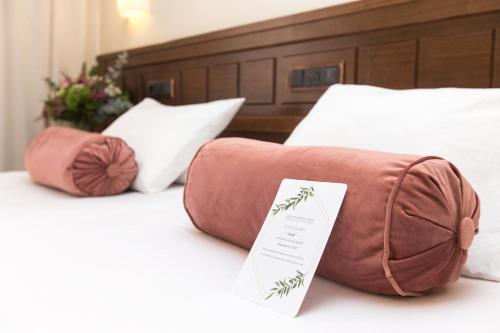 2 twin beds