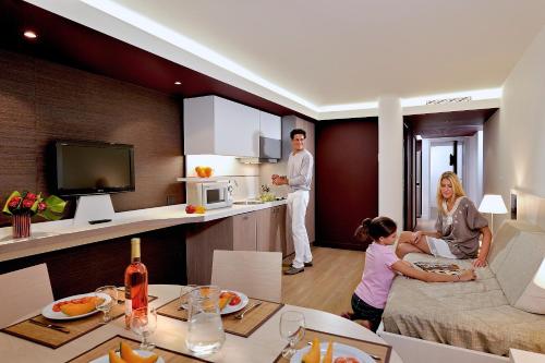 Résidence Residéal Premium Cannes - image 3