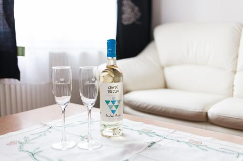 Stylish New Town Apartments - image 3