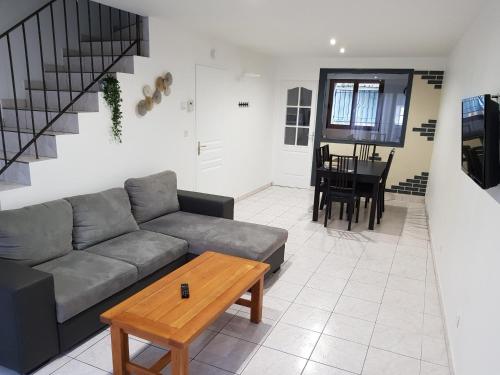 Maison meublée 84 mètre carré - Location saisonnière - Ambérieu-en-Bugey