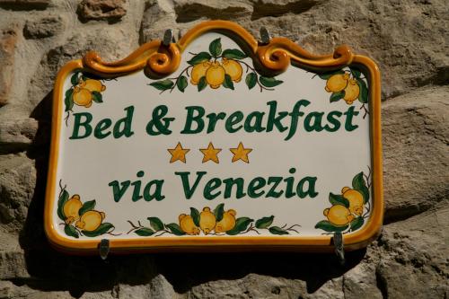 Bed & Breakfast Via Venezia - Accommodation - Regalbuto