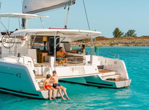 Luxury Catamaran Lagoon 42, AC & GN, Split (photo 2)
