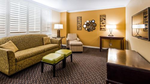 Best Western Plus Casino Royale - Center Strip - image 13