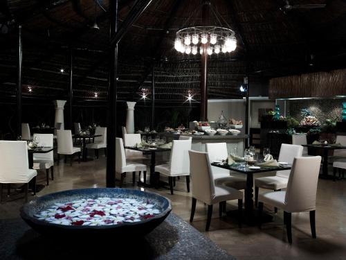 Restaurant, Taj Holiday Village Resort & Spa, Goa in Candolim