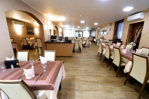 อิล ปิกโกโล มอนโด (Il Piccolo Mondo) in ลักเซมเบิร์ก