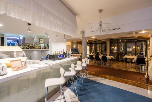 Niebieski Art Hotel & Spa - image 2