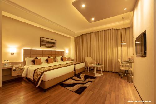 Hotel Clarks Shiraz, Agra