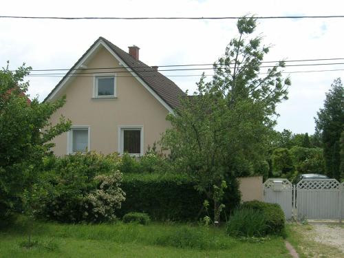  Csalintos Apartman in Balatonalmádi