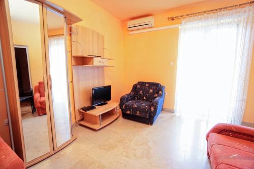  Apartments Branka in Zambratija