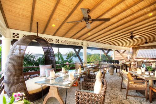 Restaurant, Cape Panwa Hotel near Mai Thon Island