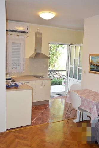 Studio Apartment in Preko with Sea View, Terrace, Air Conditioning, Wi-Fi (4574-2), Preko (fotografie 9)