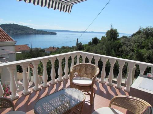  Apartment in Kali with Sea View, Terrace, Air Conditioner, Wi-Fi (4575-4) in Kali
