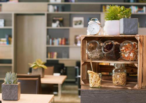 Living Hotel Frankfurt - image 14