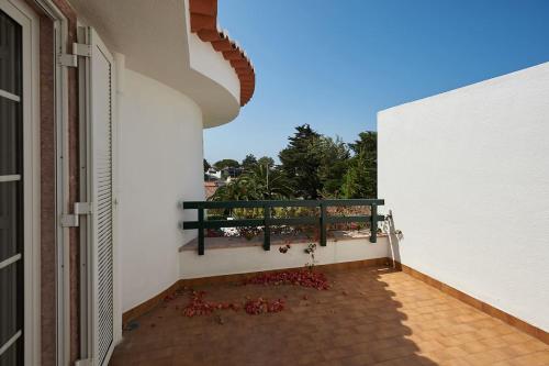 ระเบียง/ชานเรือน, Relaxing Villa w/pool up to 6 people Cascais in อัลกาบิเดเช