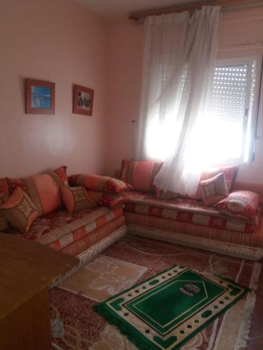 

apprt meuble bien equipe a tager