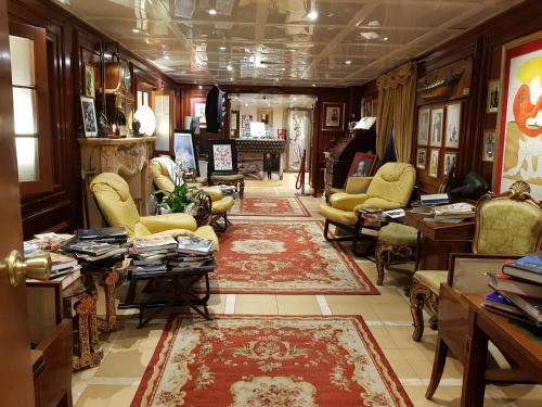 Hotel La Residencia in Cadaques