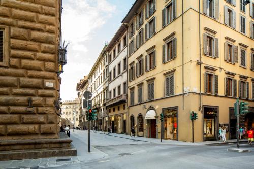 Room Mate Isabella - image 14