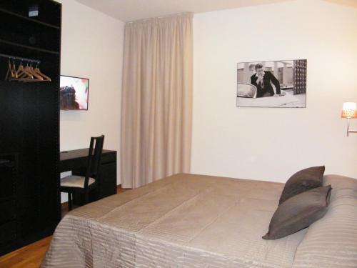Superior Double or Twin Room image 8