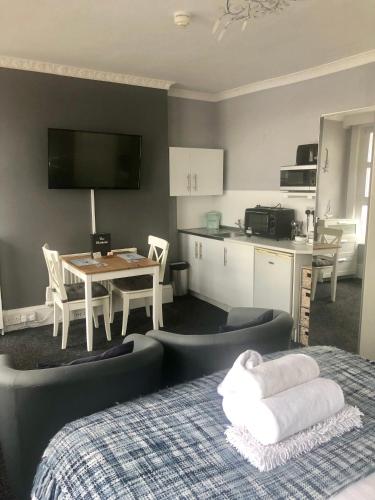 The Blenheim – Dawlish
