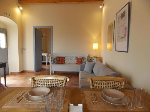 Létesítmények, Celestia Traditional Houses in Keramoto