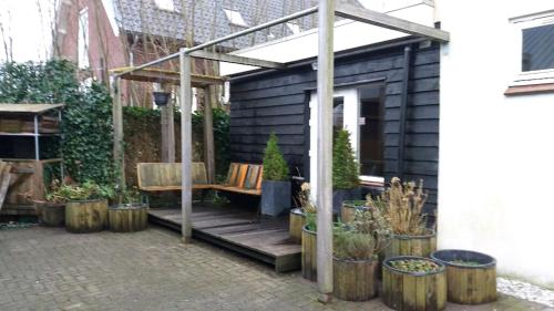  Hannahhoeve Private House with wifi and free parking for 1 car in Weesp
