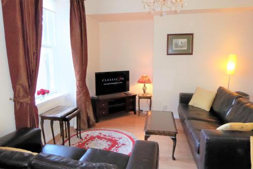Skene Terrace Apartment 2