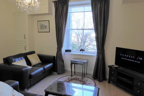 Skene Terrace Apartments - image 10