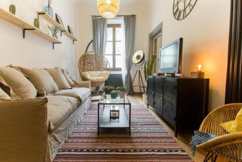 Step to Duomo and All the Sights from Refurbished Apartment, Firenze