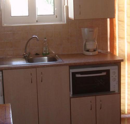 Alexandros Studios & Apartments - image 9