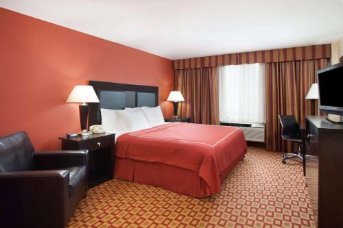 Super 8 by Wyndham Chicago Northlake O'Hare South