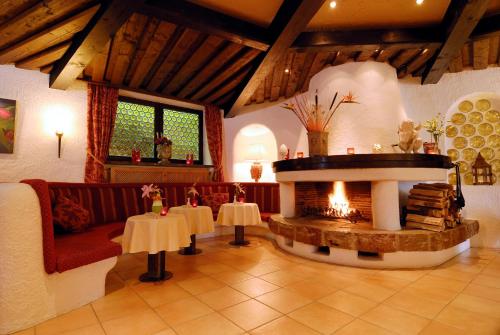 17083762 Alpenhotel Fischer 4 Sterne - Adults Only