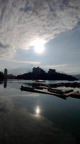 FRIDAY旅店評價、特色體驗、房價資訊、訂房連結 – 日月潭湖景旁溫馨住宿 - 照片 7