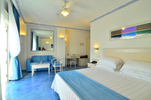 Hotel Aurora - image 3