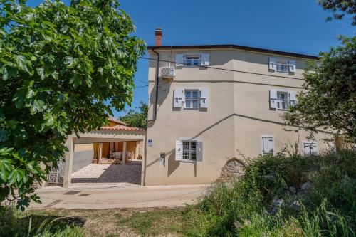  Mediterranes Ferienhaus m. Terrasse, Pension in Veli Lošinj