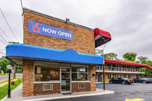 . Motel 6-Elmsford, NY - White Plains