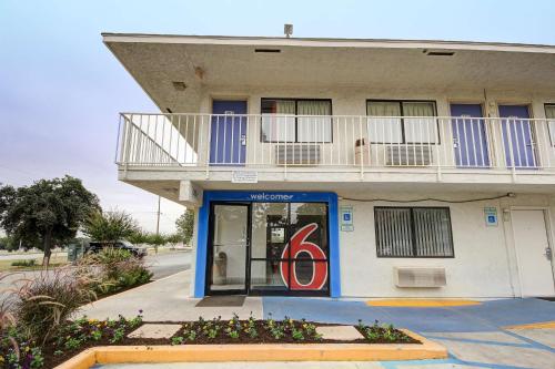 Motel 6-San Marcos, TX