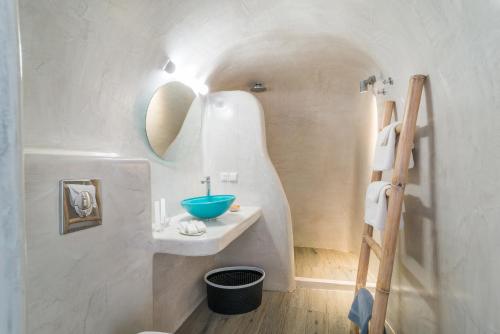 Angel Luxury Suites - image 7