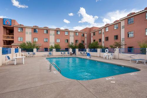 Motel 6-Page AZ - image 8