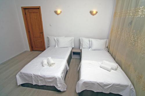 Nirvana Accommodation - image 12