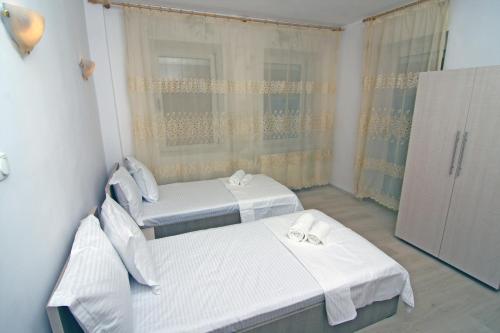 Nirvana Accommodation - image 10