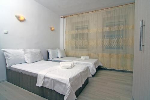 Nirvana Accommodation - image 8