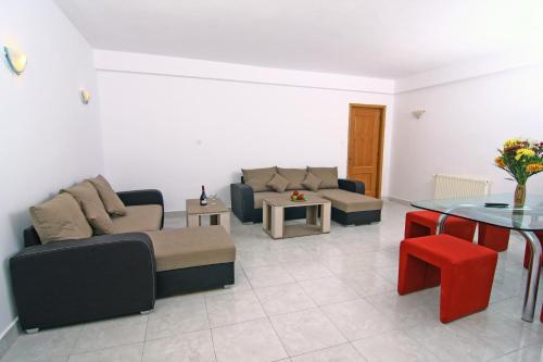 Nirvana Accommodation - image 13