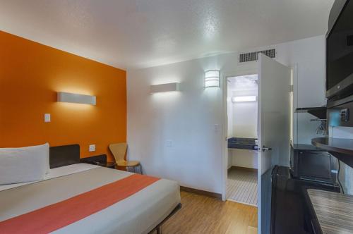 Motel 6-Ardmore OK - image 9