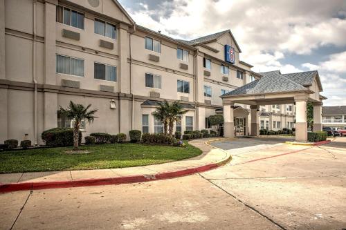 Motel 6-Dallas, TX - Northwest