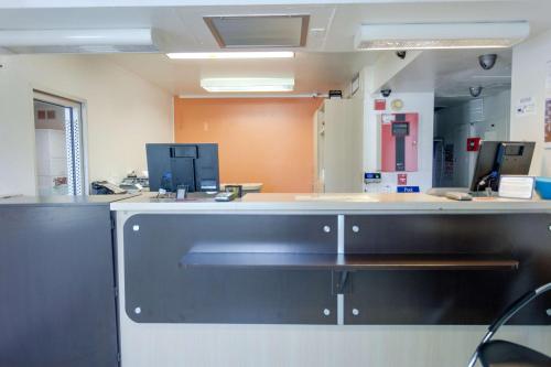 威德6号汽车旅馆 - 沙斯塔山