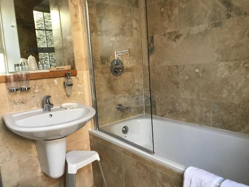 May Cottage B&B - image 7