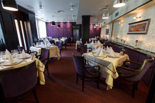 Restaurant, Hotel Anna in Targu Jiu