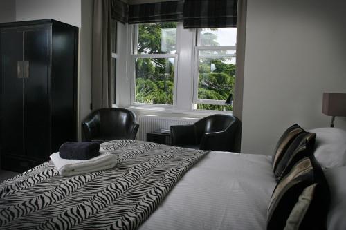 TOWNHOUSE ROOMS - image 12
